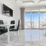 Sea-View Retreat 7 Minutes To The Beach Rems