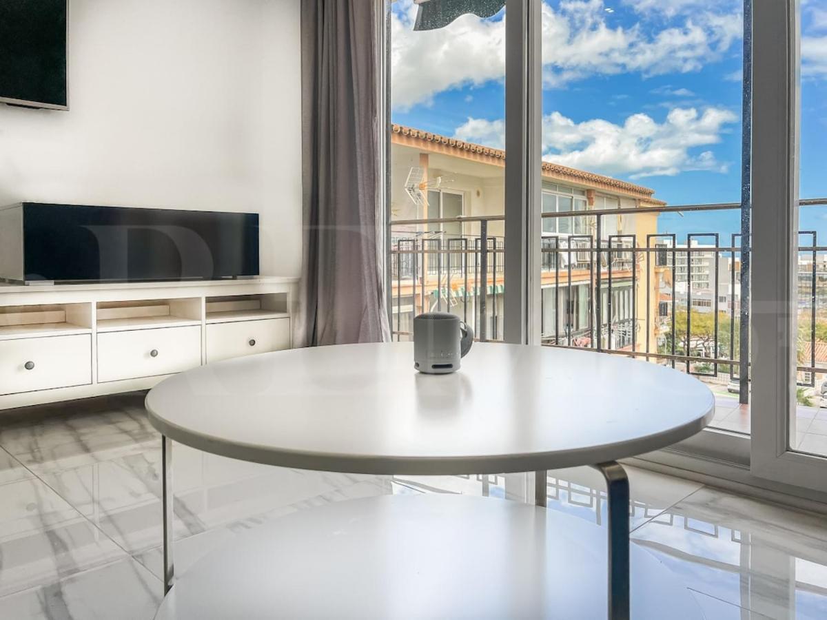 Sea-View Retreat 7 Minutes To The Beach Rems