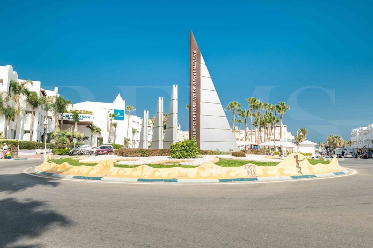 Sea-View Retreat 7 Minutes To The Beach Rems Apartment *