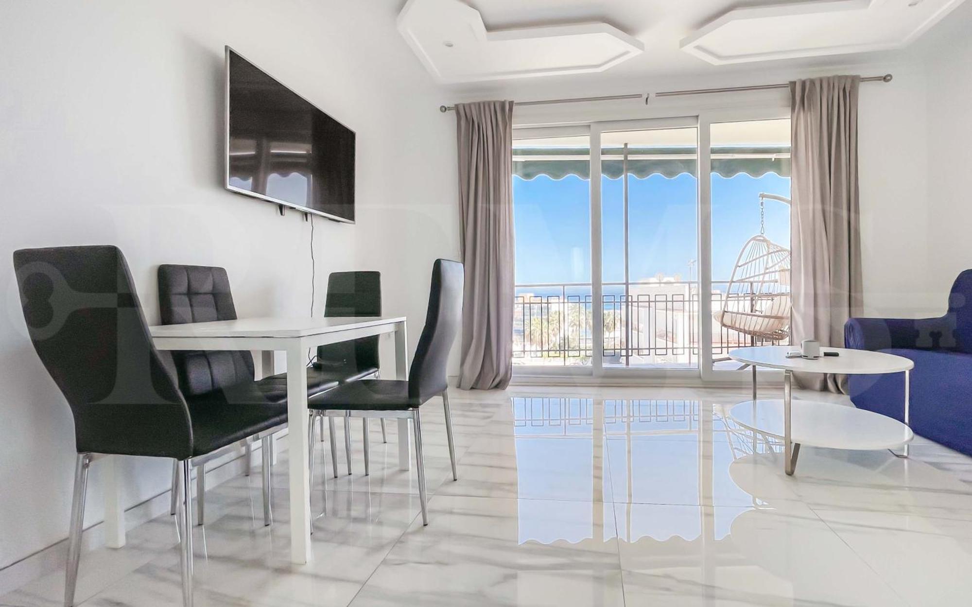 Sea-View Retreat 7 Minutes To The Beach Rems Apartment